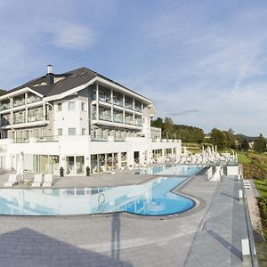 Aigo Welcome Family Resort